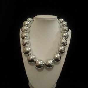Ladies necklace